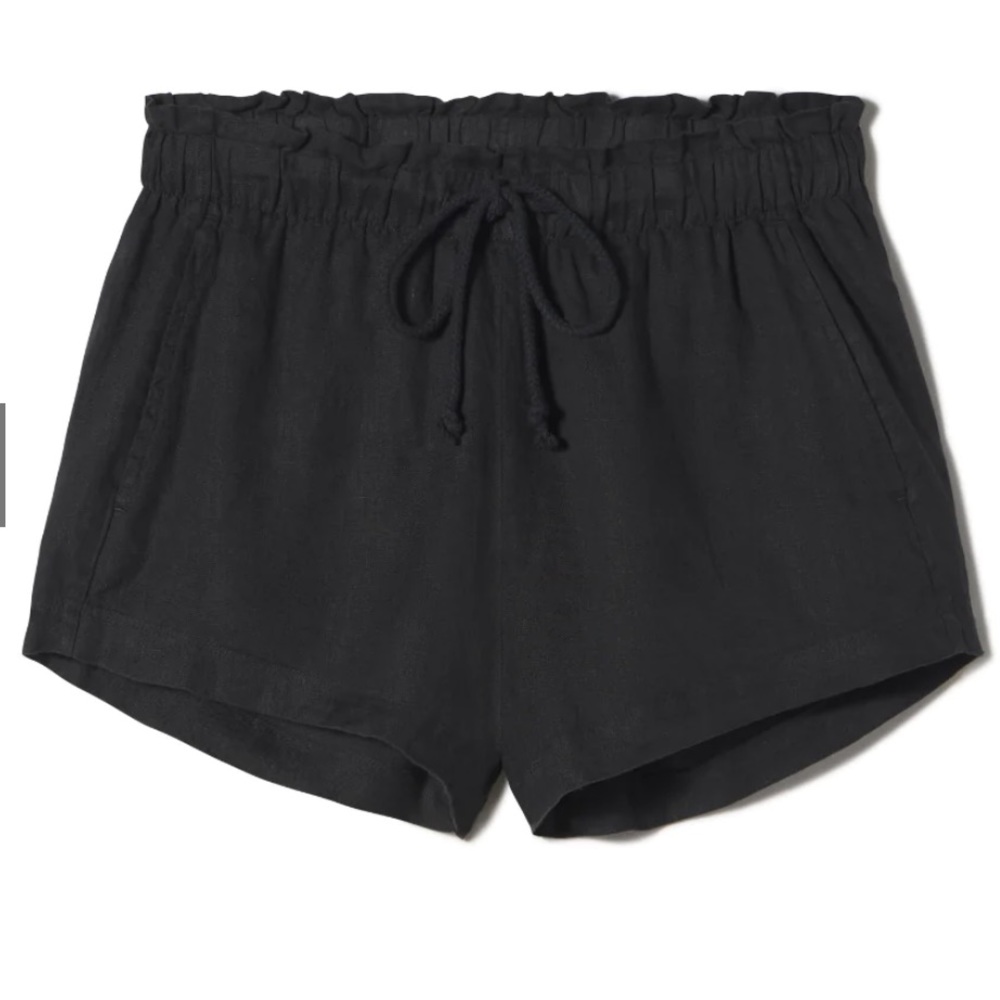 Left on Friday - Getaway Linen Shorts - Black